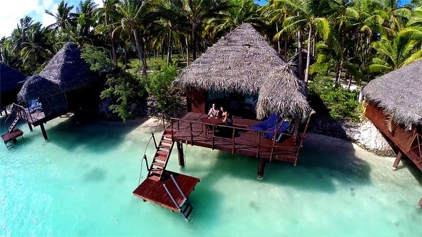 prachtig-resort-op-eiland-in-de-grote-oceaan-dji-phantom-2-drone-gopro-hero-actiecamera