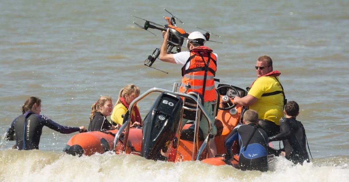 1467970650-sar-katwijk-dutch-drone-company-reddingsoperatie-demonstratie-2016.jpg